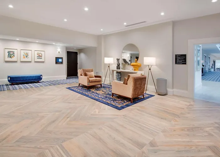 Golf hotel: Embassy Suites By Hilton Atlanta Buckhead