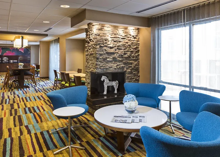 Hotel near College: Fairfield Inn & Suites By Marriott Atlanta Buckhead